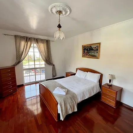 Βίλα Classic Tranquil Madeiran 4-bedroom *
