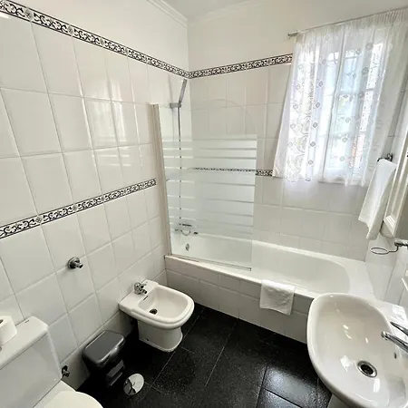 Willa Classic Tranquil Madeiran 4-bedroom Funchal (Madeira)