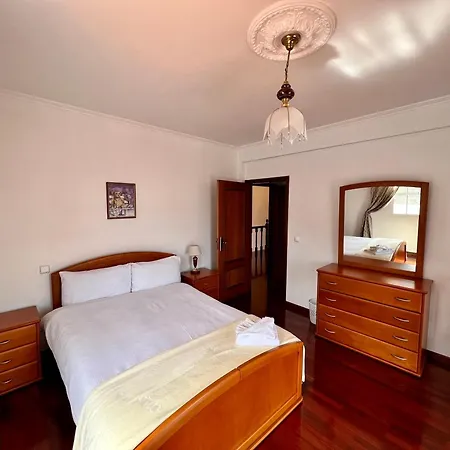 Classic Tranquil Madeiran 4-bedroom Willa *