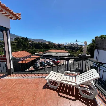 Classic Tranquil Madeiran 4-bedroom * 푼샬