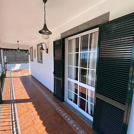 Classic Tranquil Madeiran 4-bedroom * Funchal