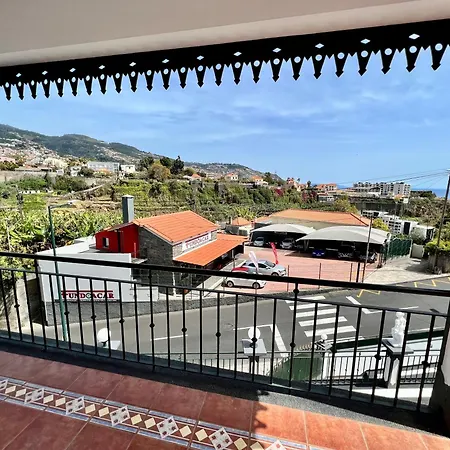 Classic Tranquil Madeiran 4-bedroom 빌라 푼샬