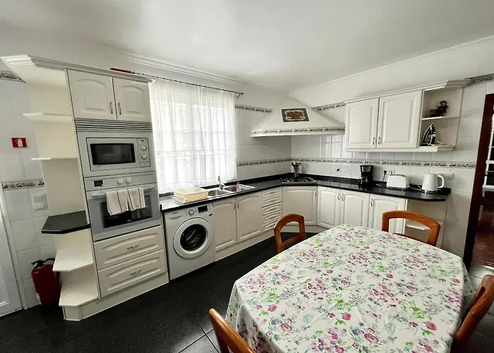 别墅 Classic Tranquil Madeiran 4-bedroom