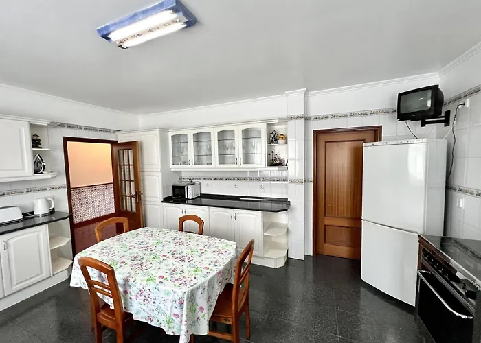 Classic Tranquil Madeiran 4-bedroom *