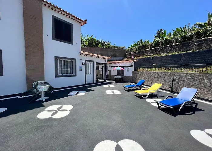 别墅 Classic Tranquil Madeiran 4-bedroom 丰沙尔