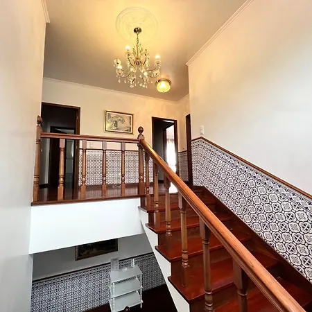 Classic Tranquil Madeiran 4-bedroom Вилла